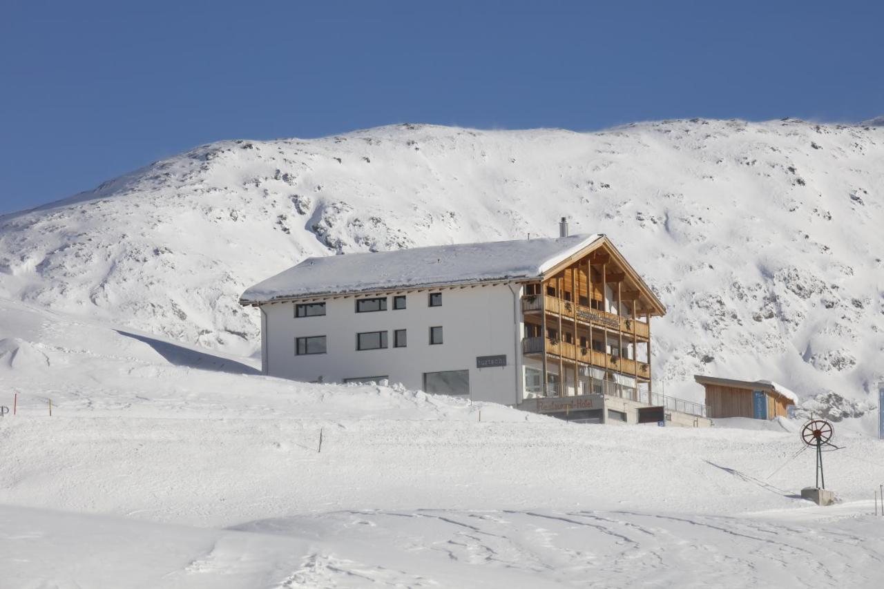 Hotel Avers Am Bach Екстер'єр фото